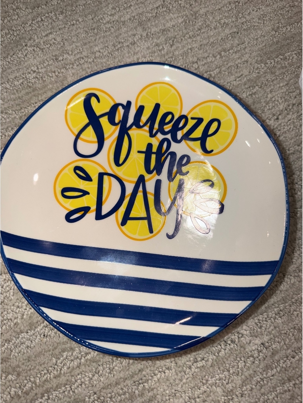 Set of 8 Squeeze the Days decorative plate